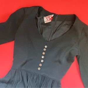 Vintage Mod 60s Black Long Sleeve Pleated Dress
